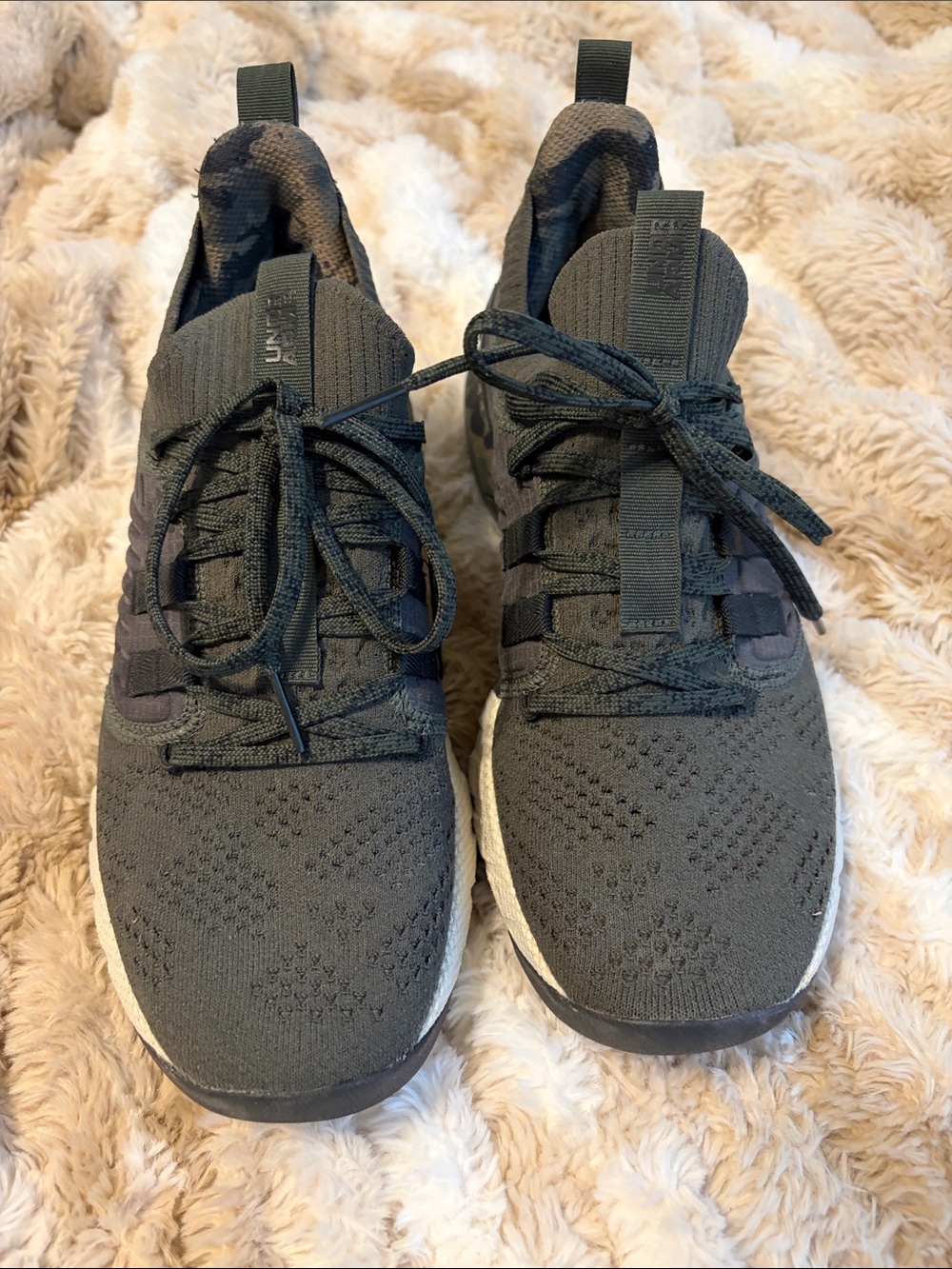 Under Armour Men's Black Knit Running Sneakers
